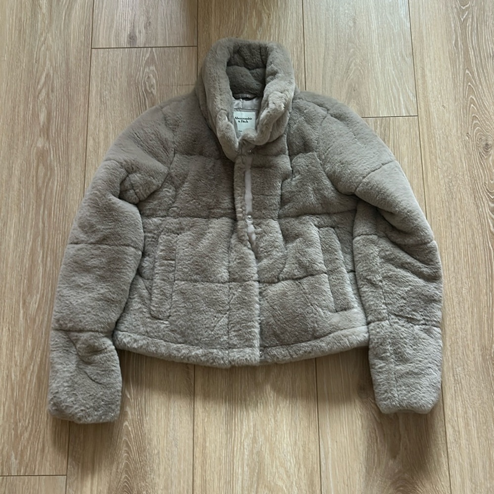 Abercrombie faux fur puffer jacket